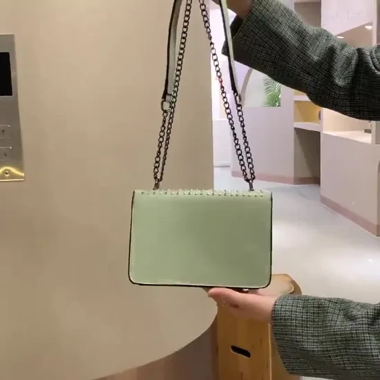 デザイナーハンドバッグショルダーシルバーチェーンバッグクラッチフラップ最高品質のトートバッグ財布ベロア財布ダブルレターハスプウエストスクエアストライプ女性の高級ハンド